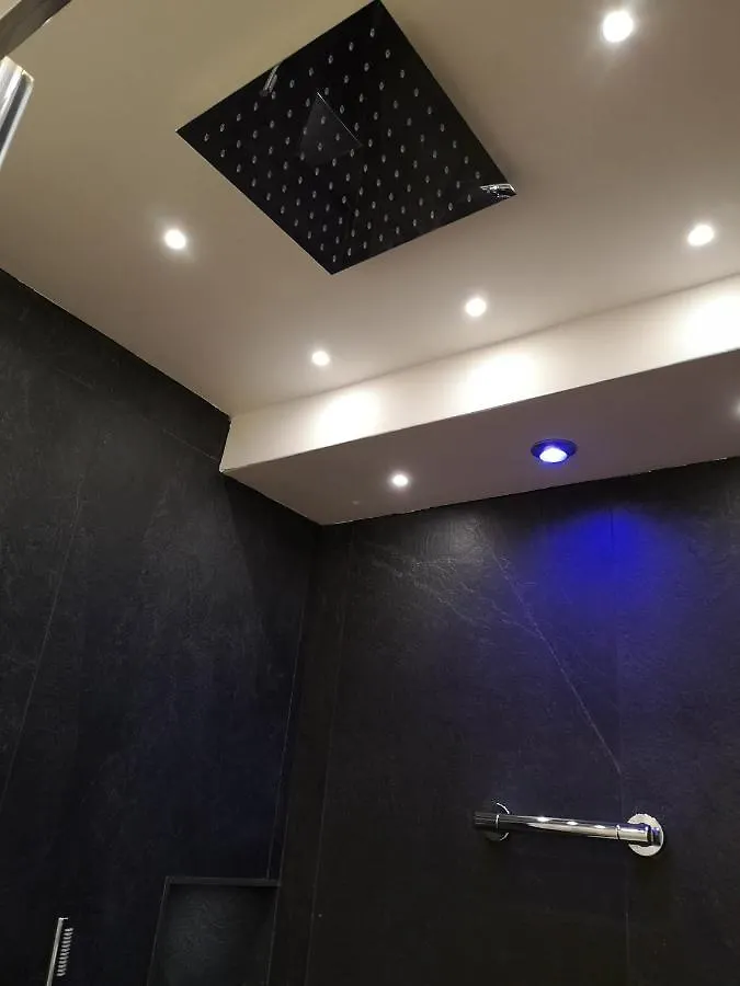 Pergolesi Apartments Milan