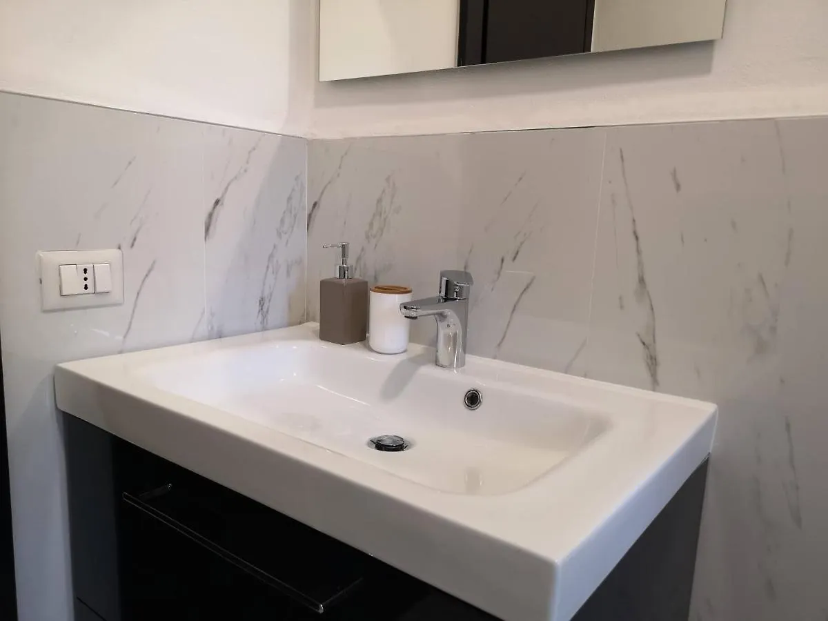 Pergolesi Apartments Milan