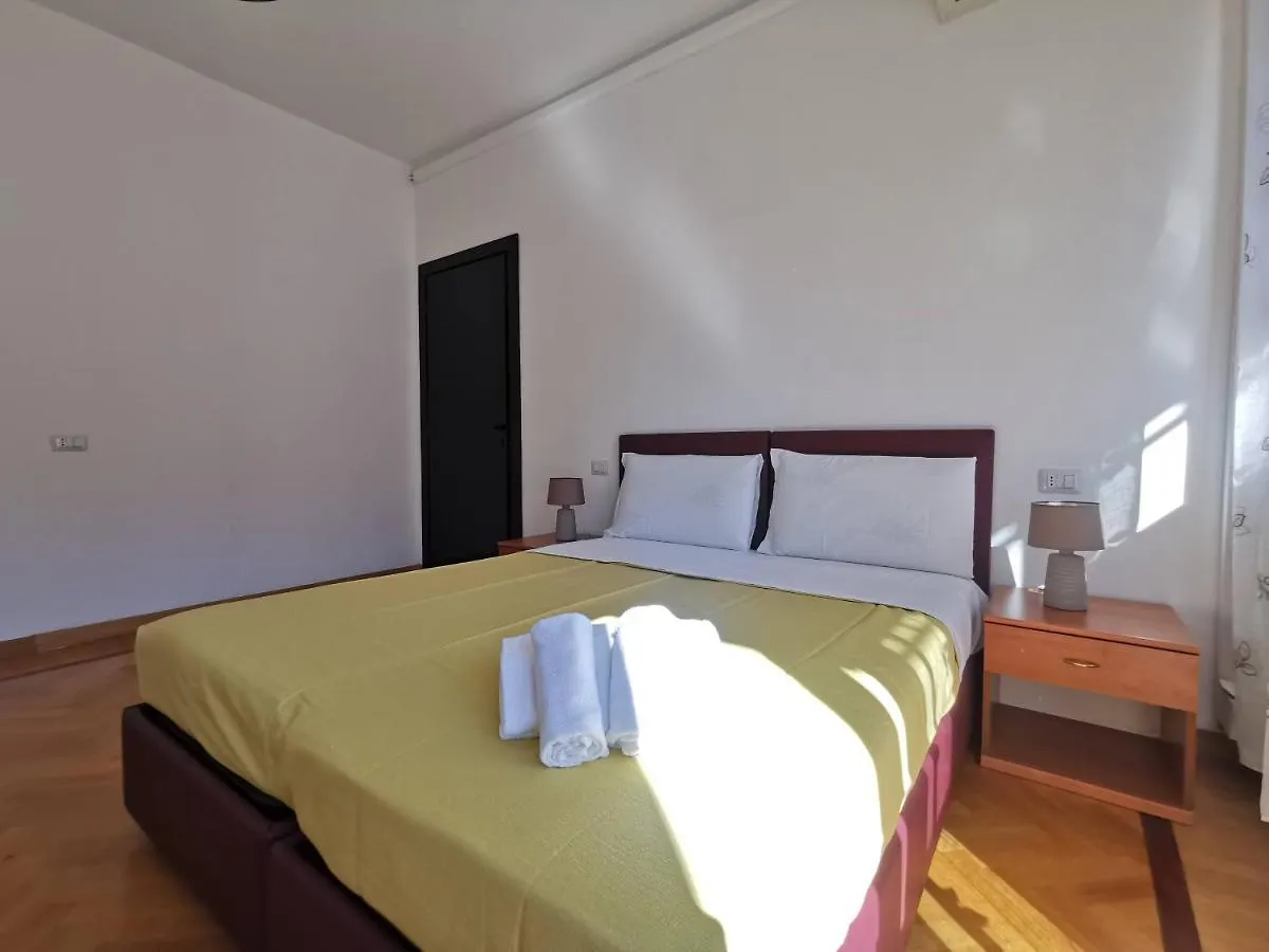 Pergolesi Apartments Milan