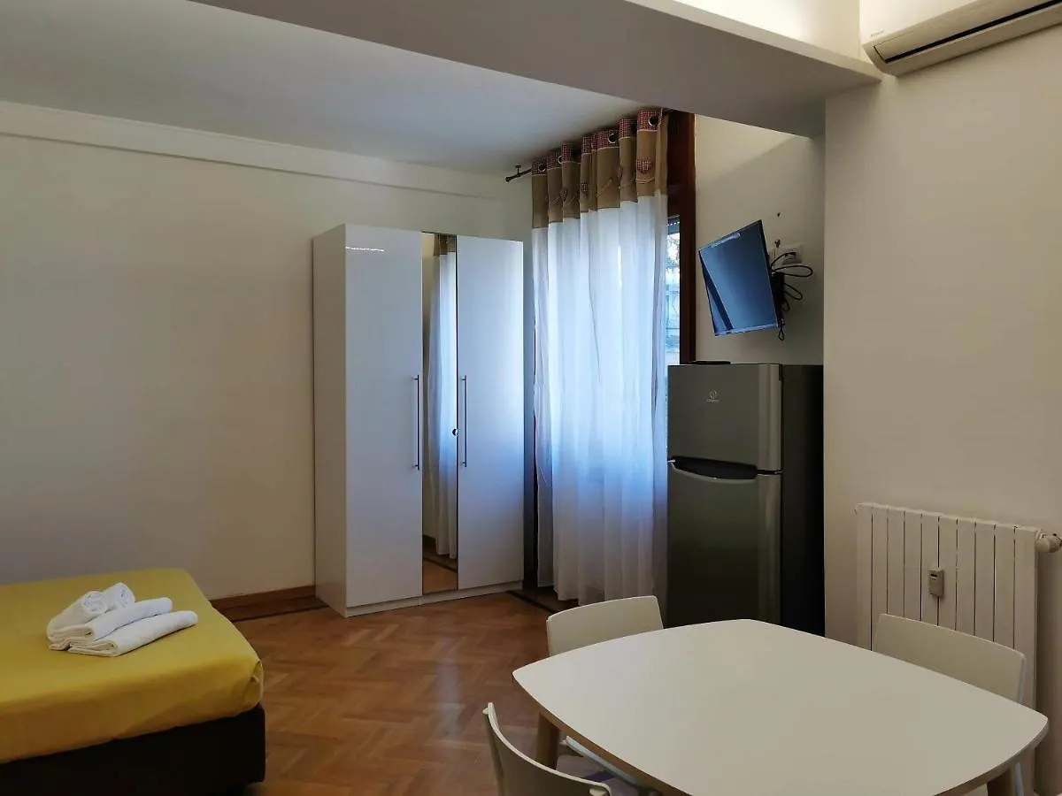 Pergolesi Apartments Milan Italy