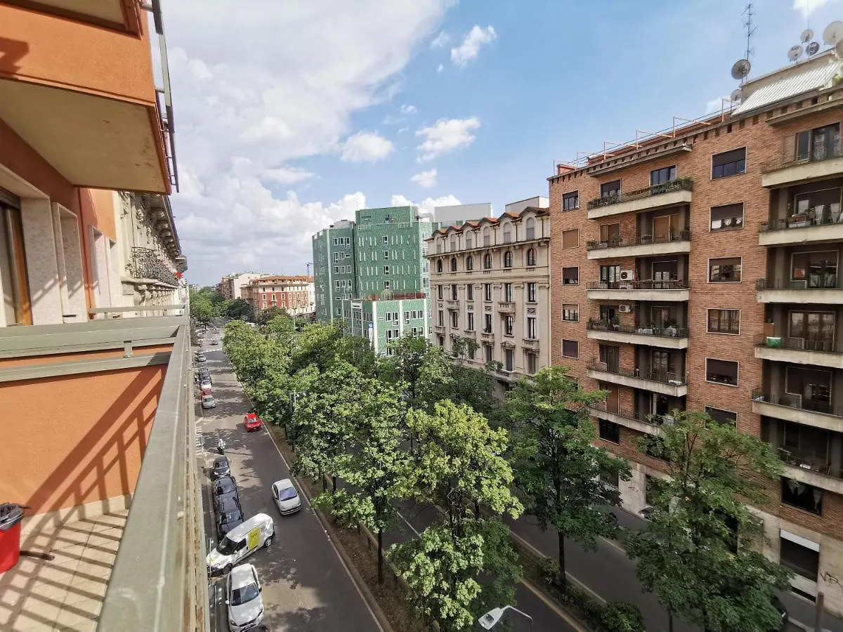 Pergolesi Apartments Milan